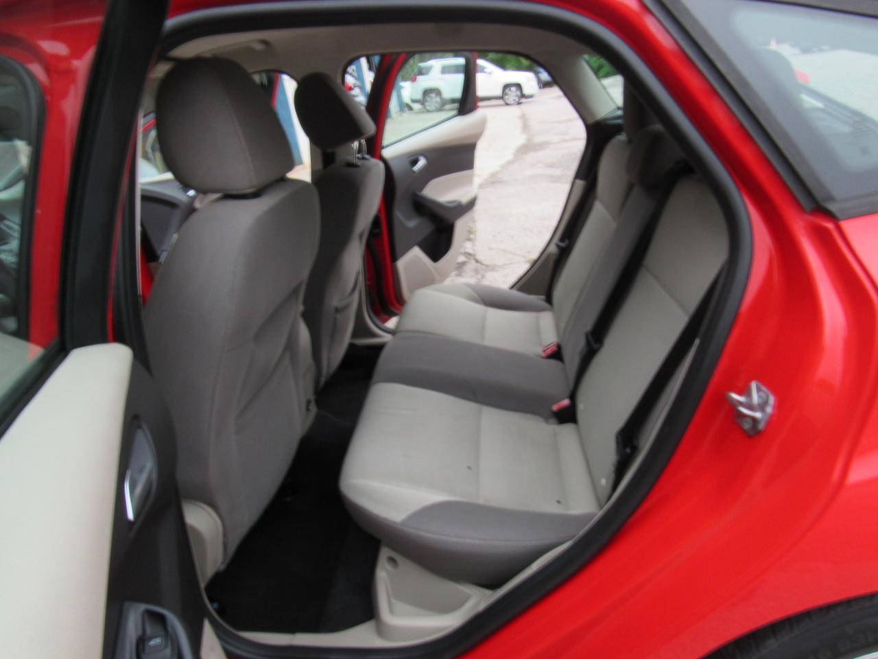 Ford Focus SE Hatch 2014