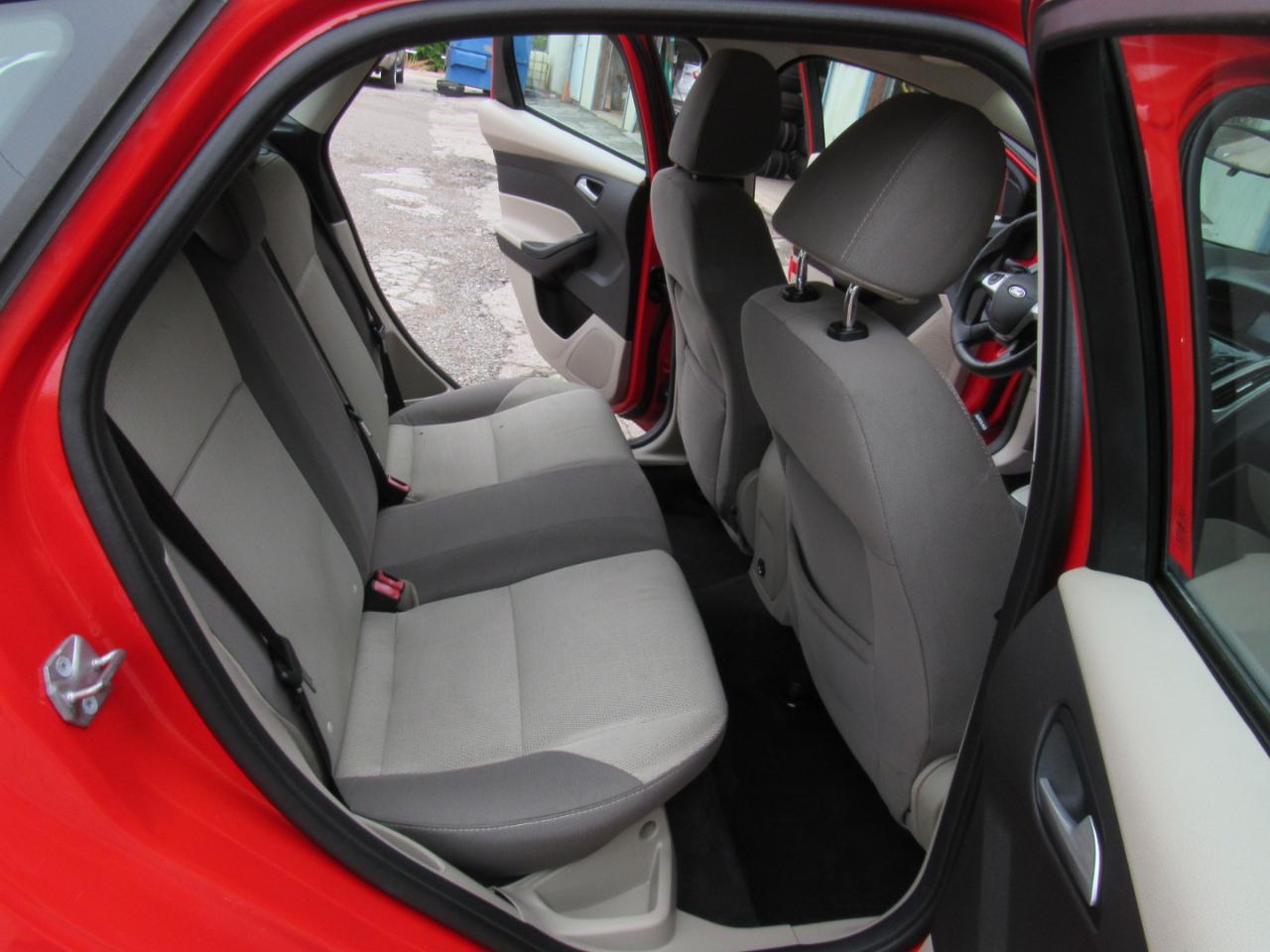 Ford Focus SE Hatch 2014