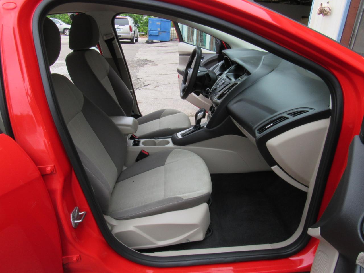 Ford Focus SE Hatch 2014