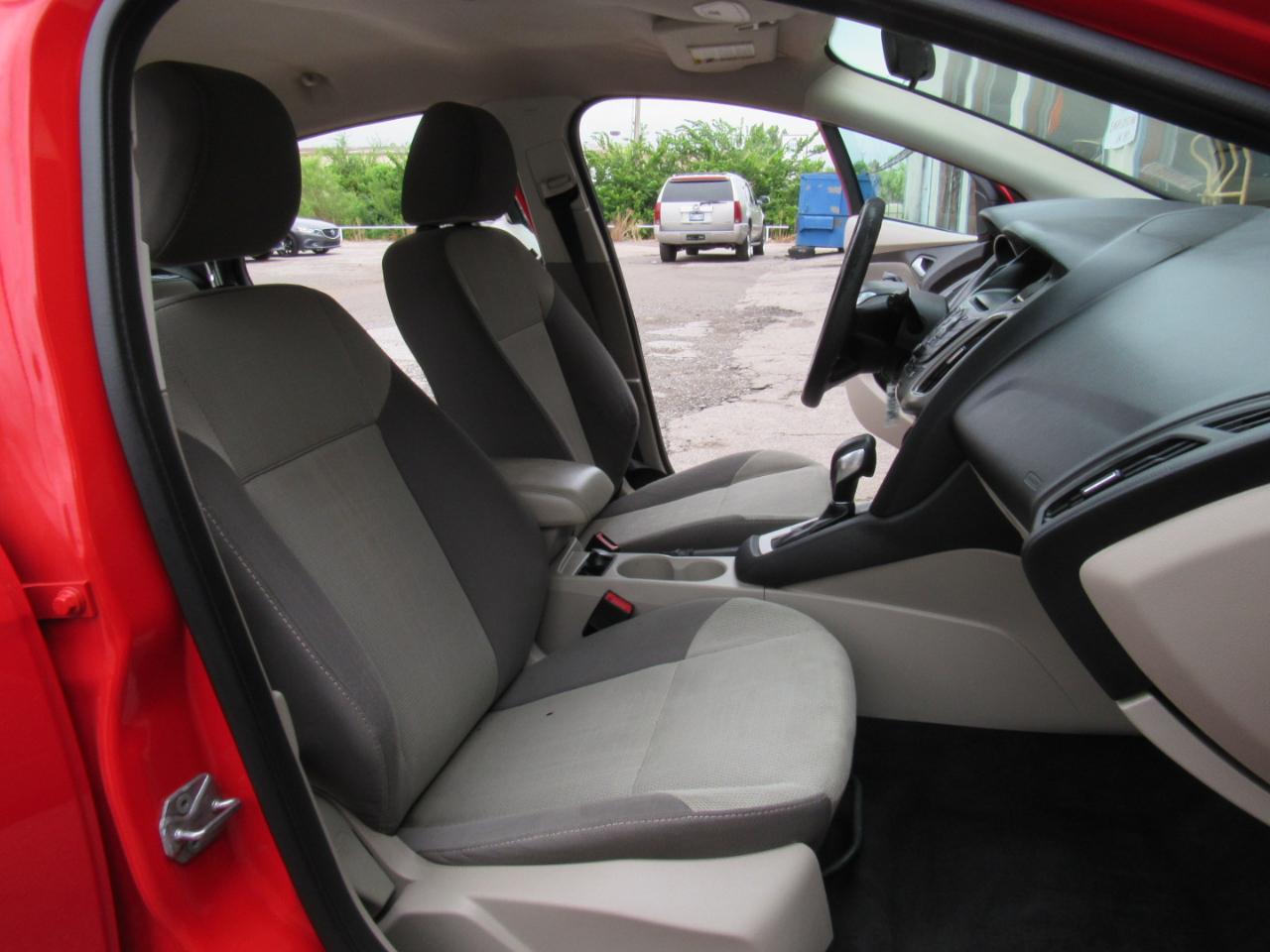 Ford Focus SE Hatch 2014