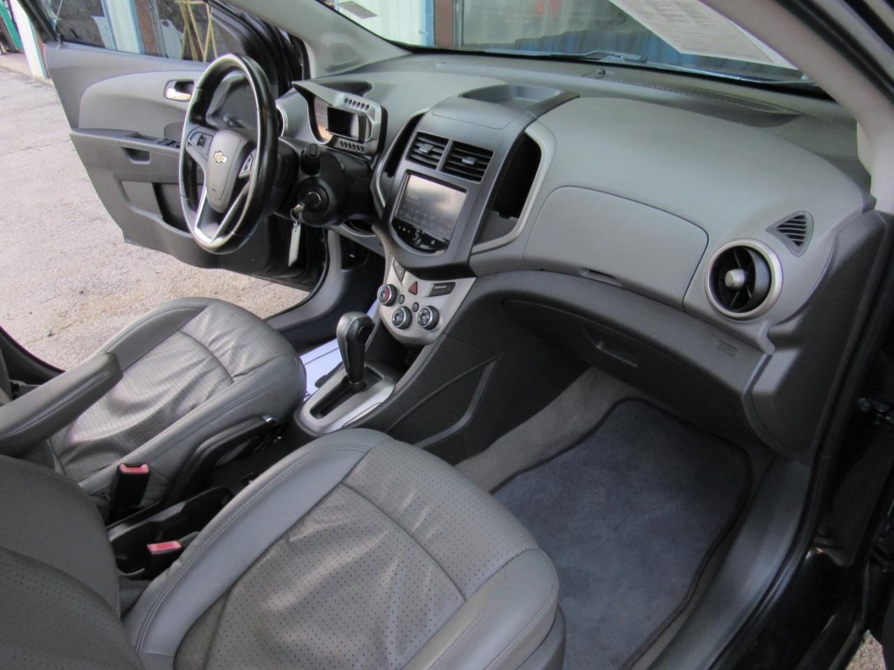 Chevrolet Sonic LTZ Auto 5-Door 2013