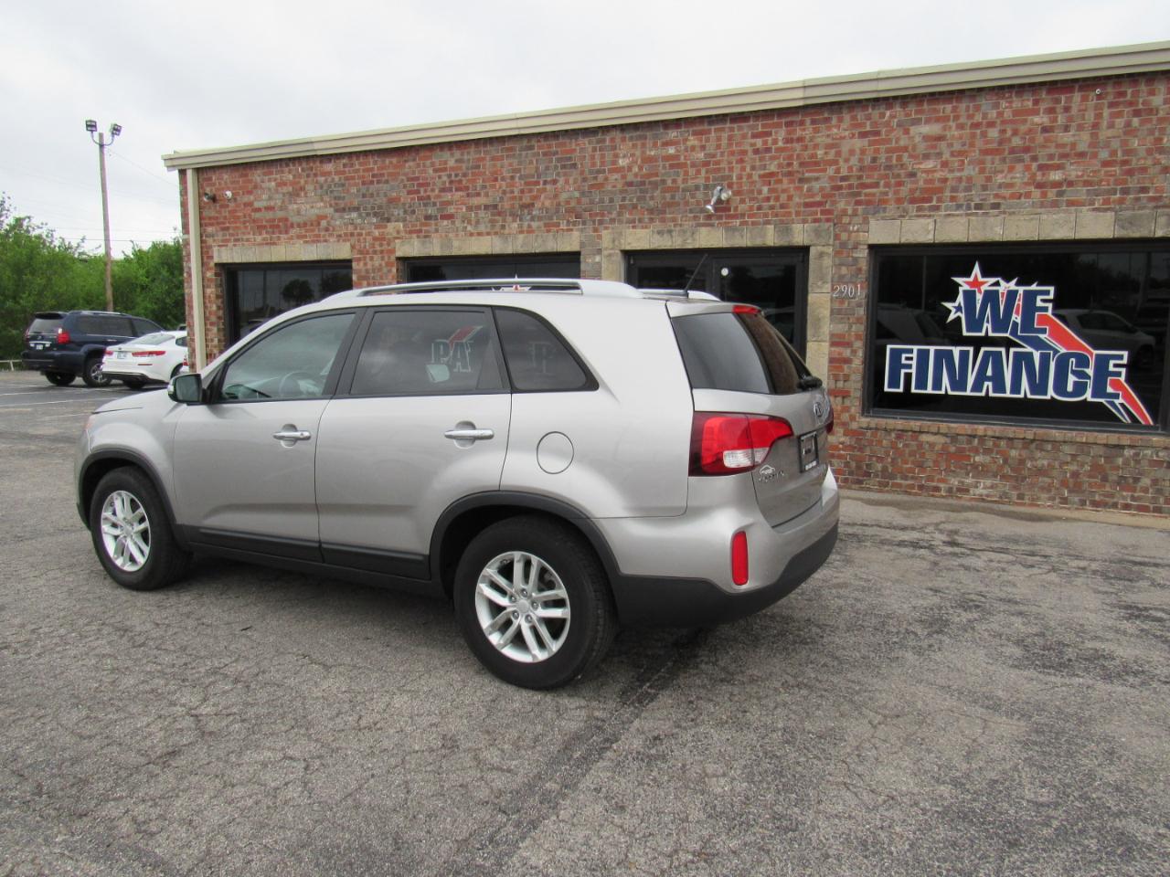 Kia Sorento LX 2WD 2015