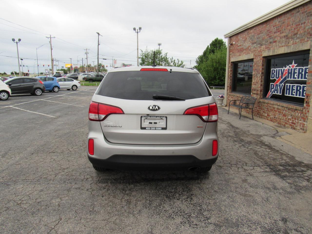 Kia Sorento LX 2WD 2015