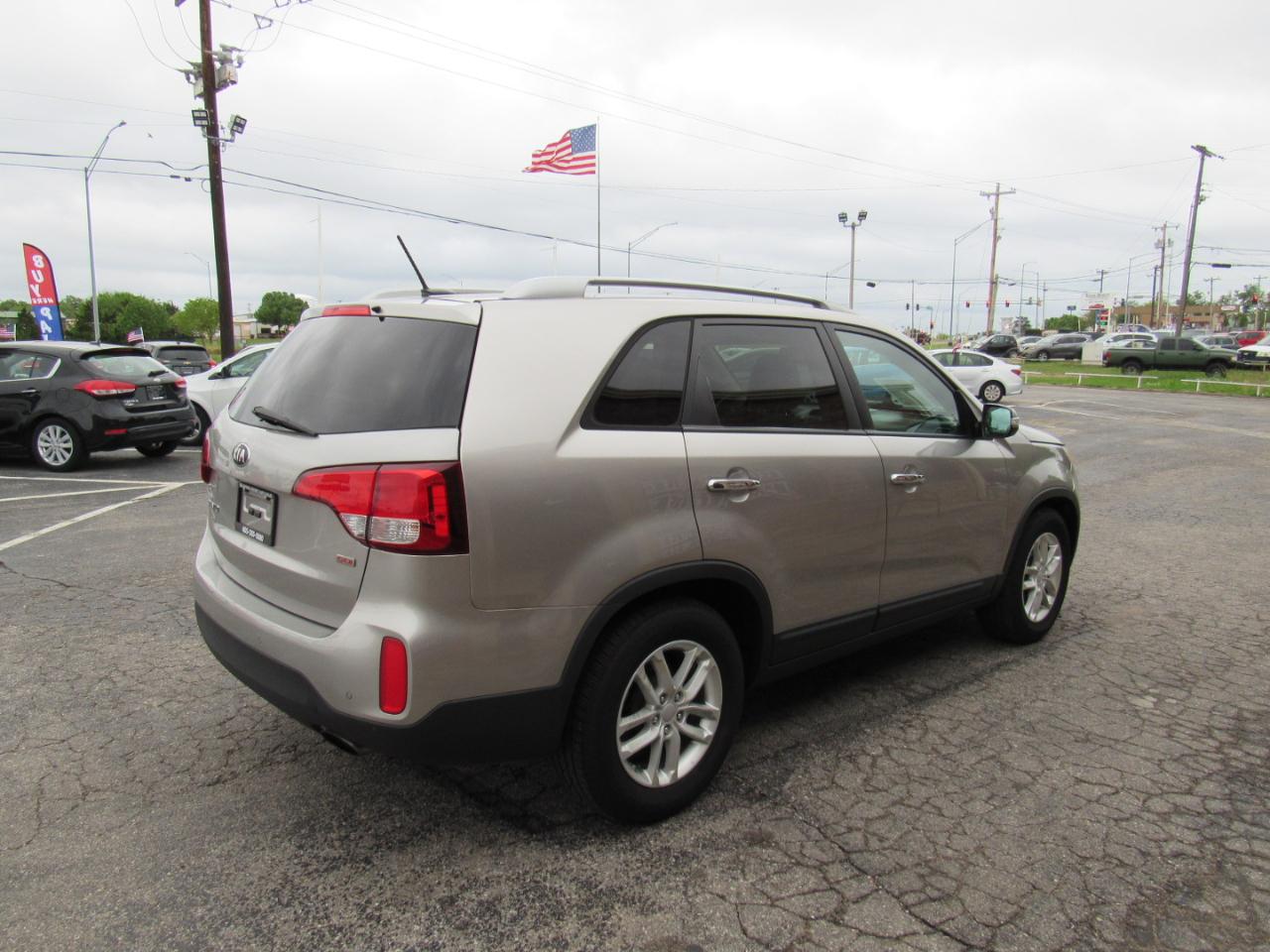 Kia Sorento LX 2WD 2015