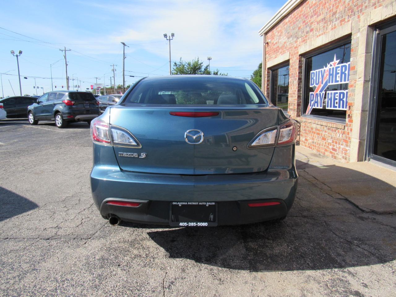 Mazda MAZDA3 i Sport 4-Door 2010