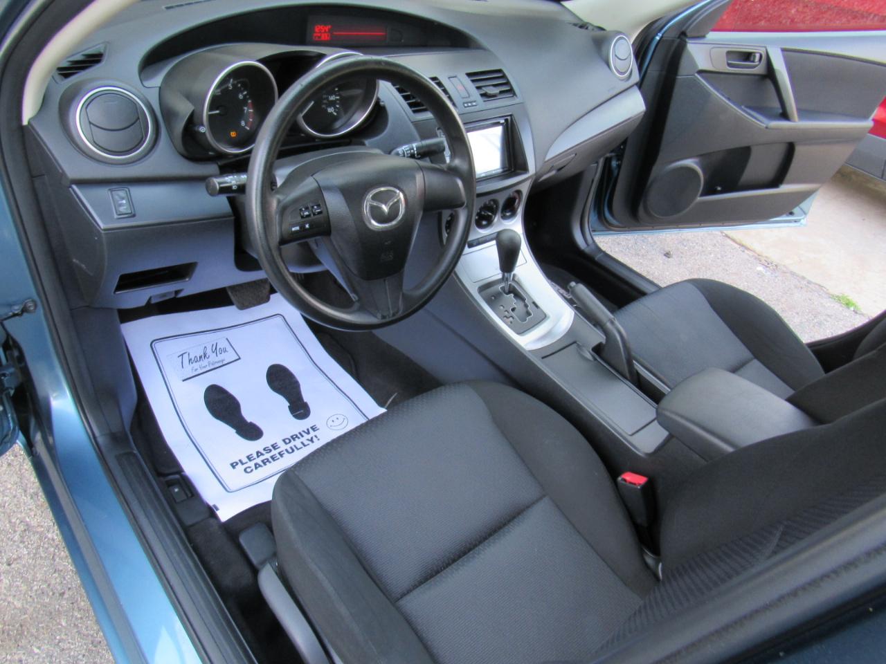Mazda MAZDA3 i Sport 4-Door 2010