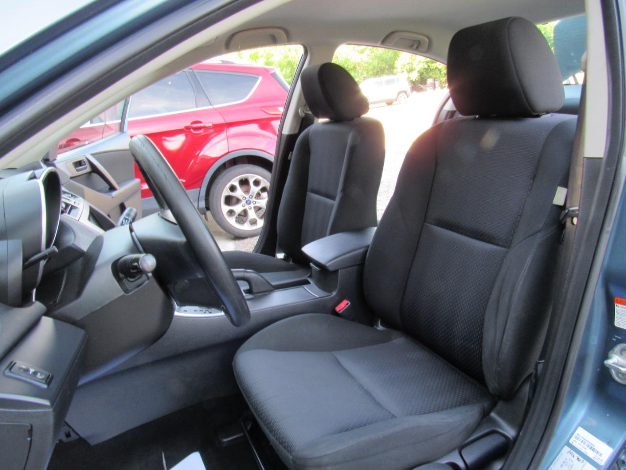 Mazda MAZDA3 i Sport 4-Door 2010