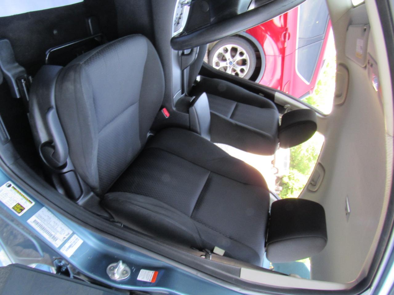 Mazda MAZDA3 i Sport 4-Door 2010
