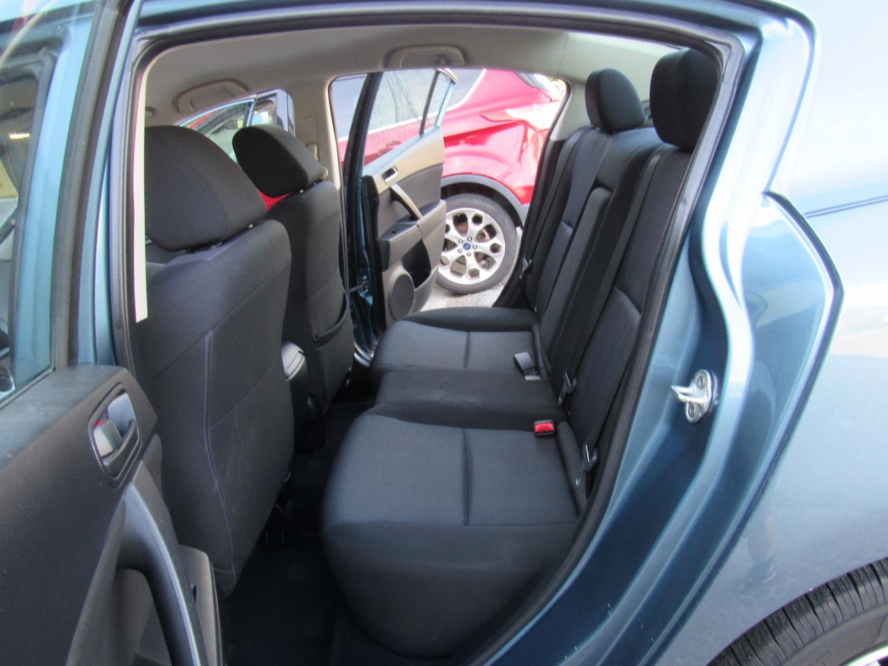 Mazda MAZDA3 i Sport 4-Door 2010