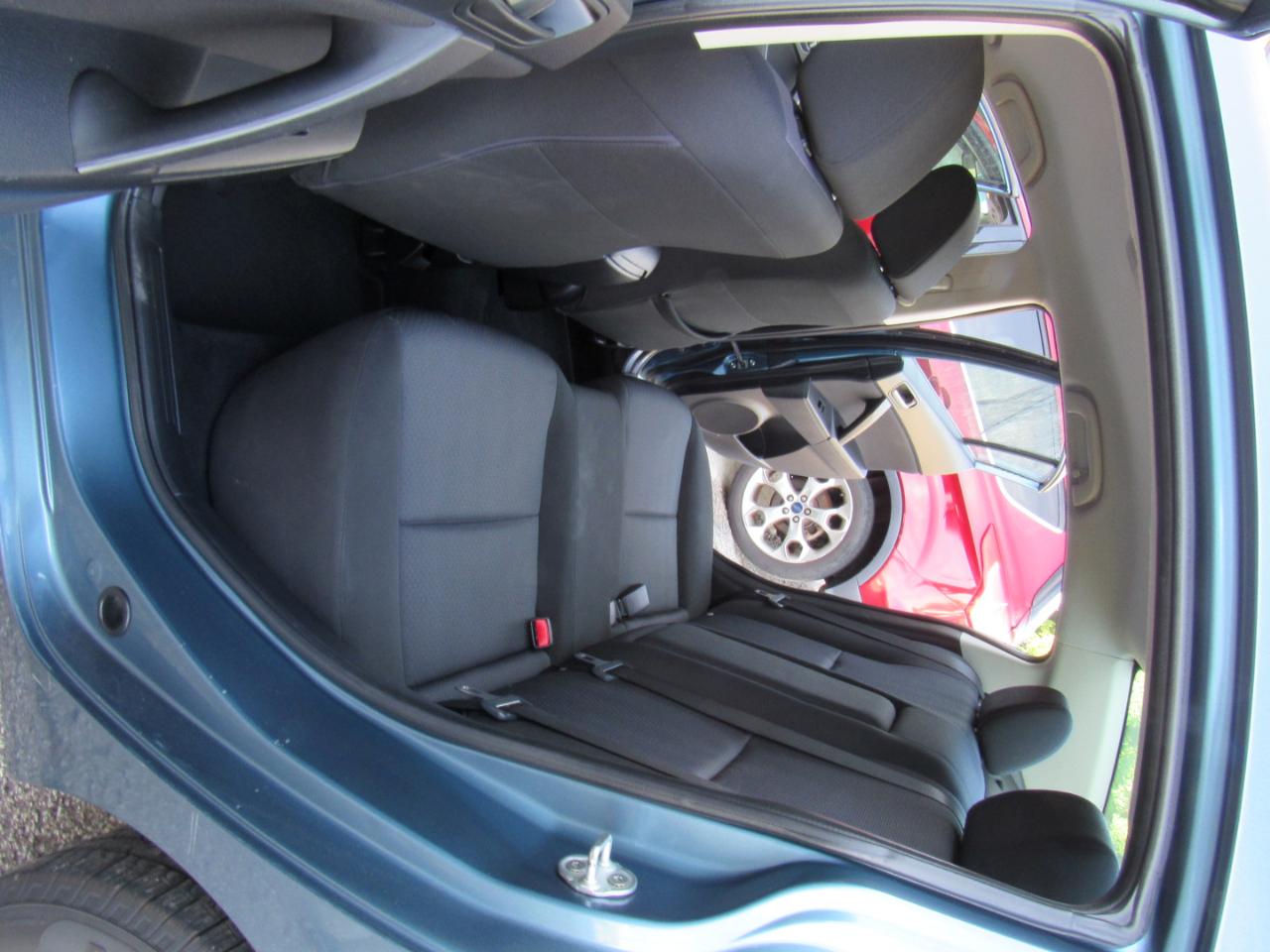 Mazda MAZDA3 i Sport 4-Door 2010