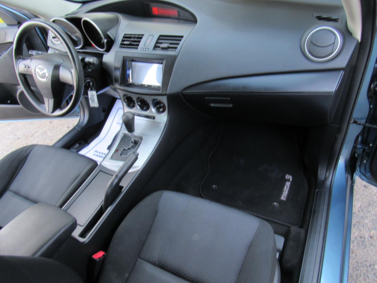 Mazda MAZDA3 i Sport 4-Door 2010