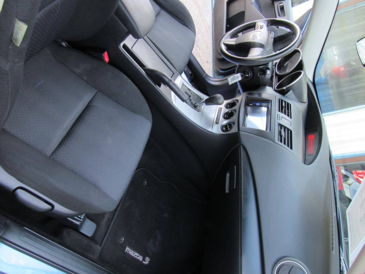 Mazda MAZDA3 i Sport 4-Door 2010