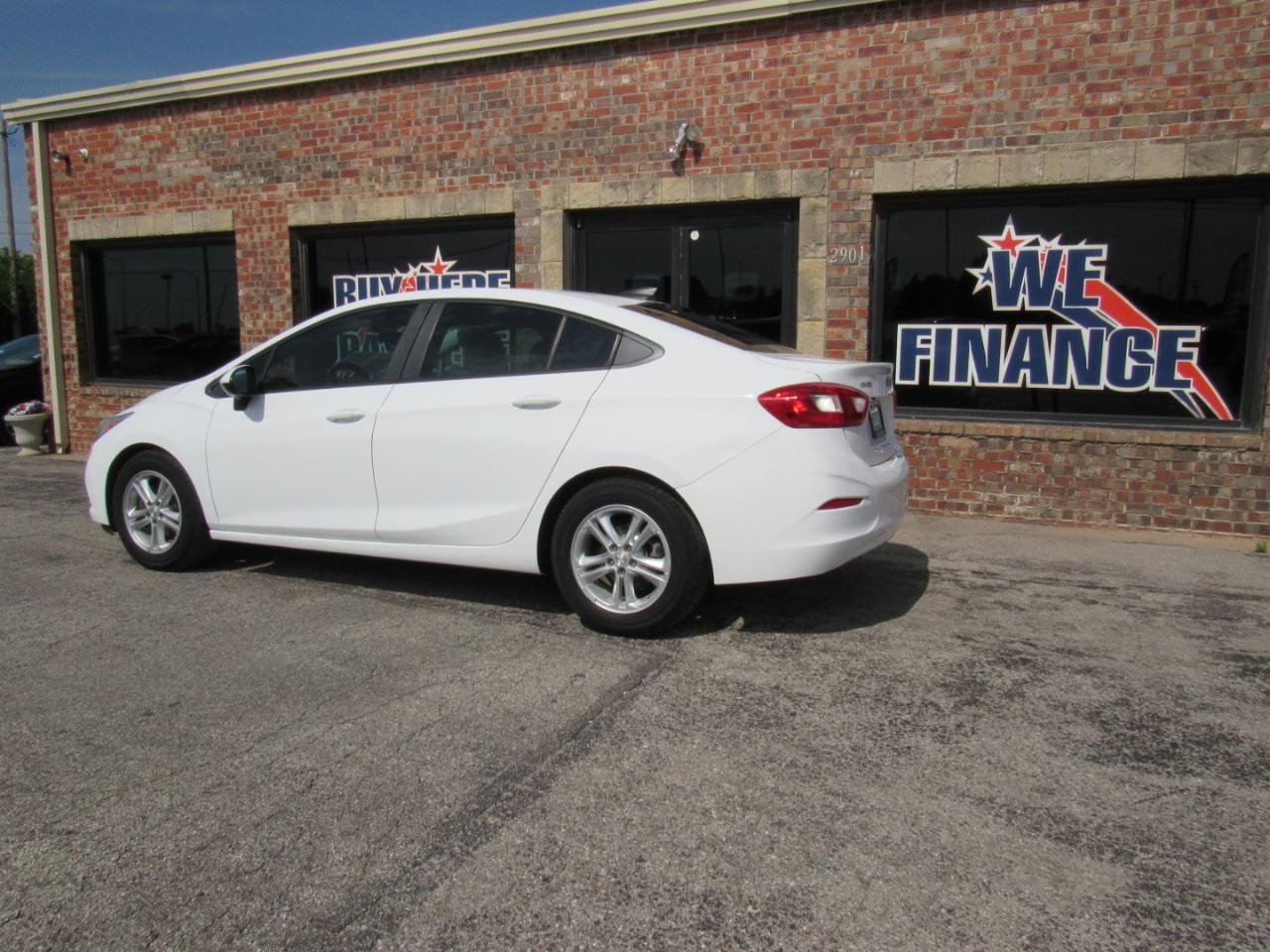 Chevrolet Cruze LS Auto 2017