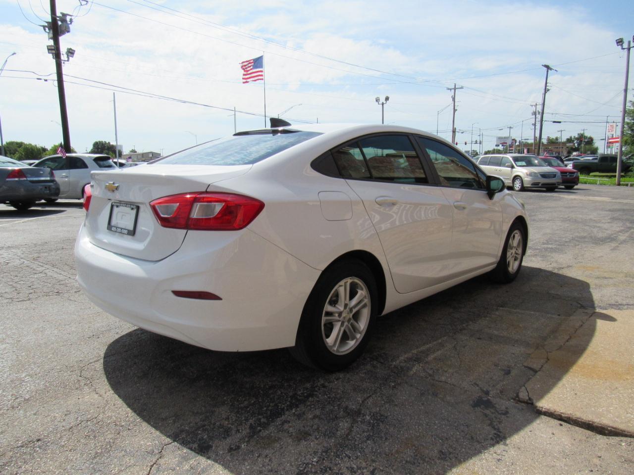 Chevrolet Cruze LS Auto 2017
