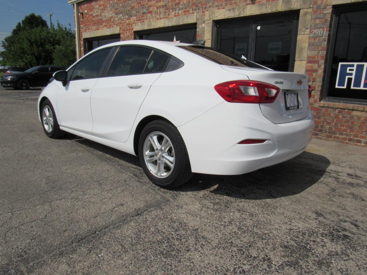 Chevrolet Cruze LS Auto 2017