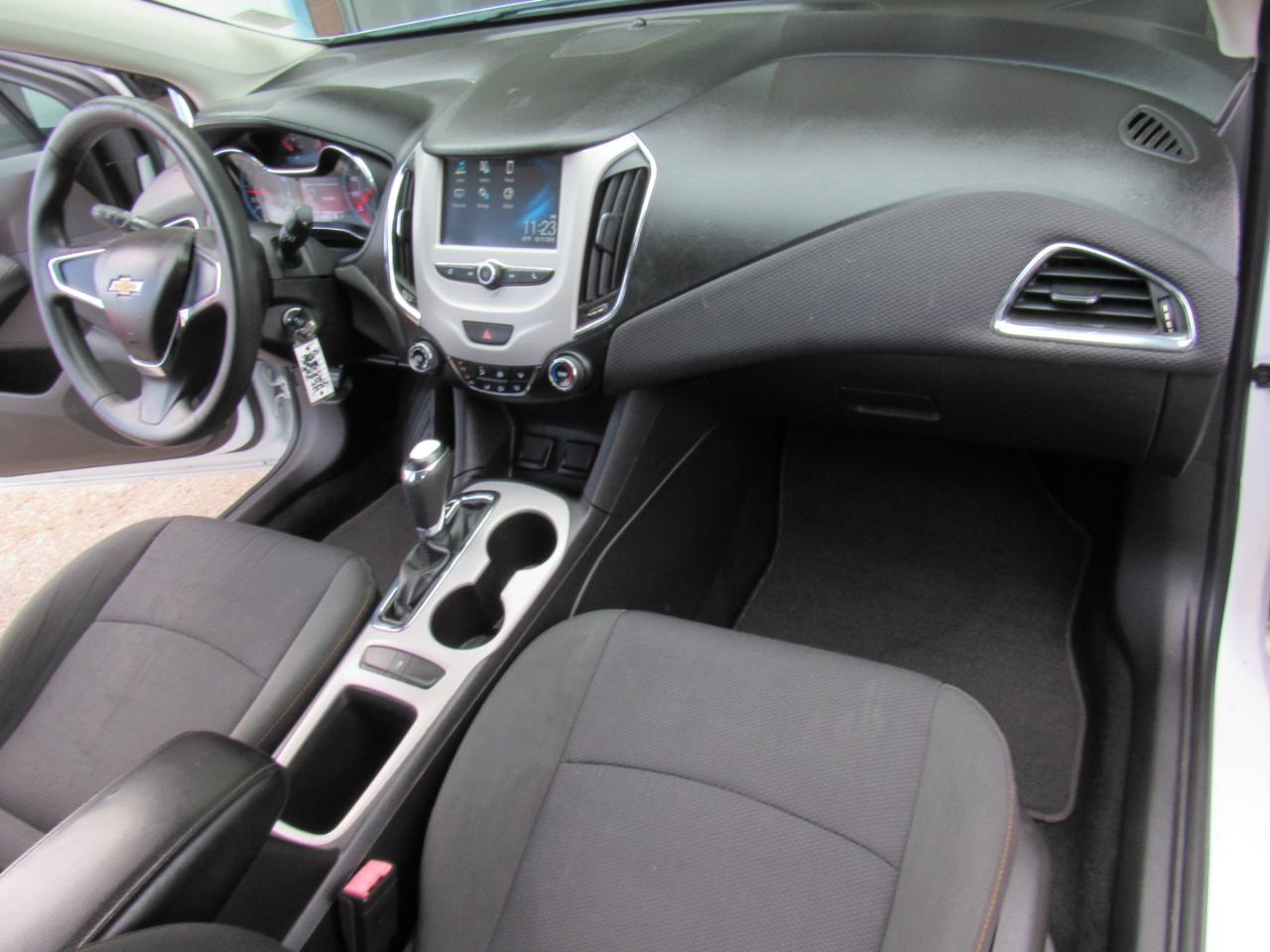 Chevrolet Cruze LS Auto 2017