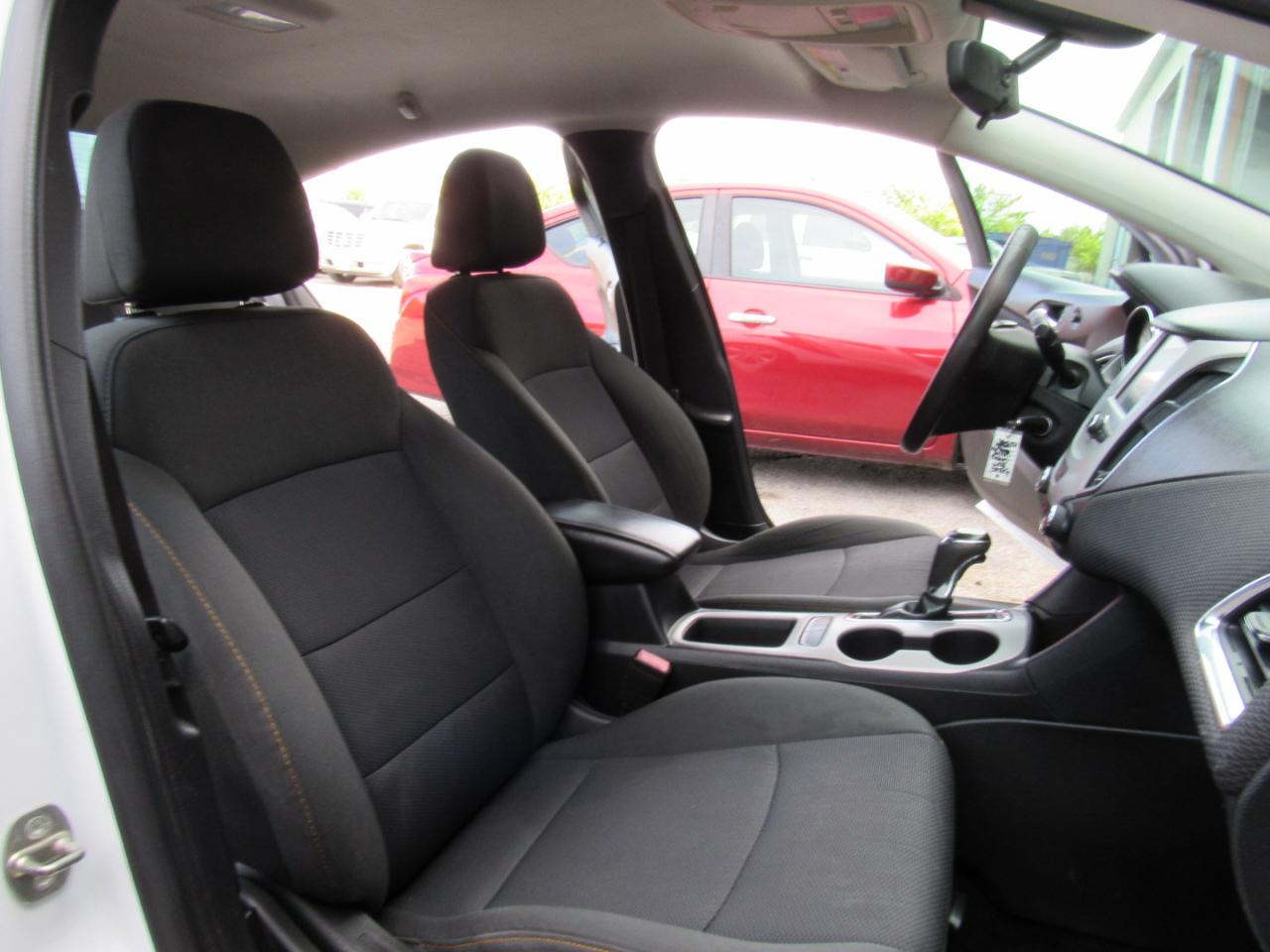 Chevrolet Cruze LS Auto 2017