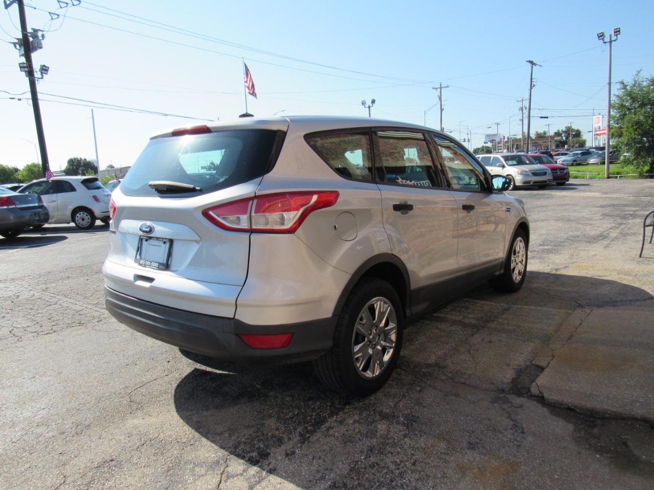 Ford Escape S FWD 2015