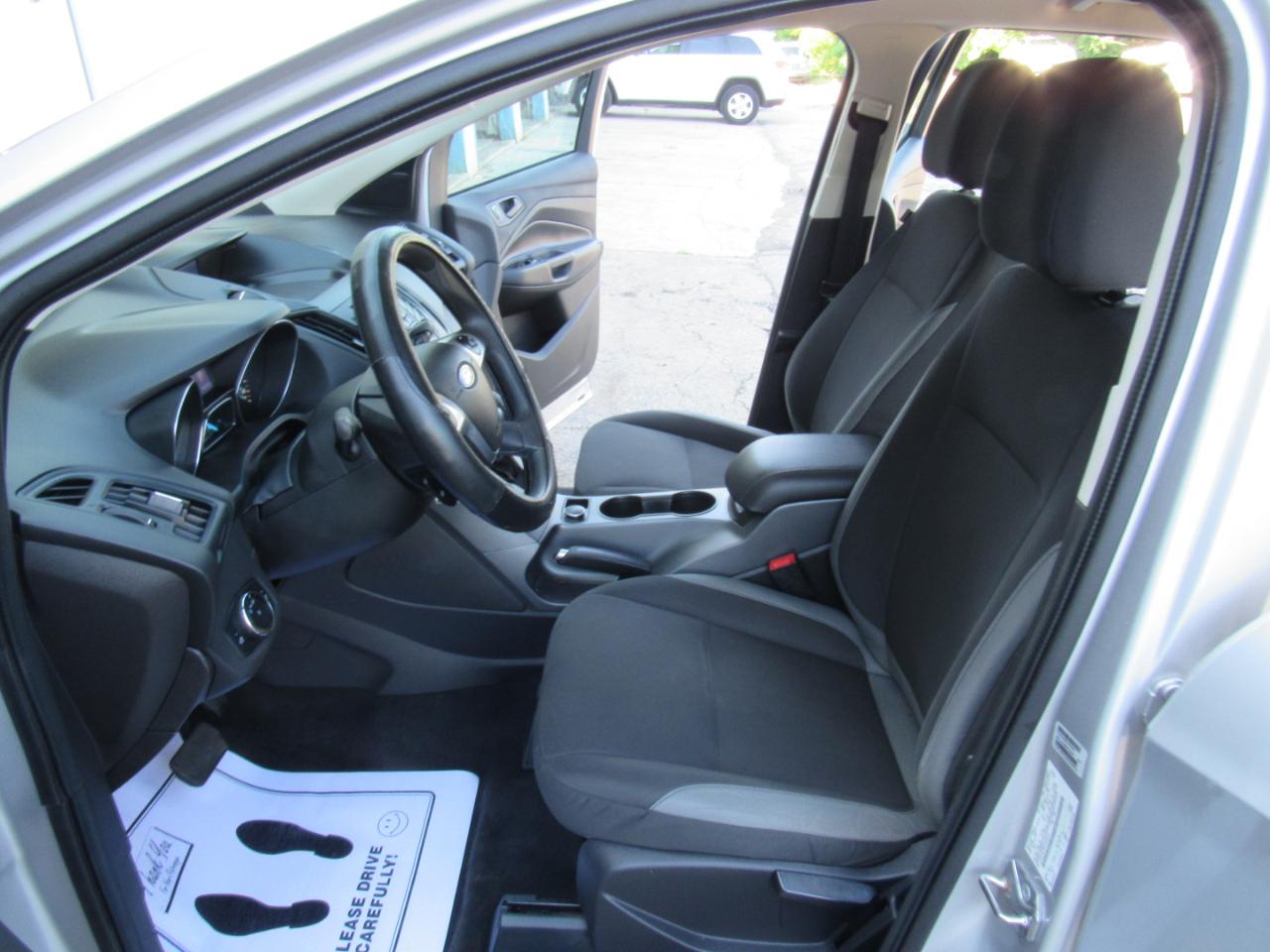 Ford Escape S FWD 2015