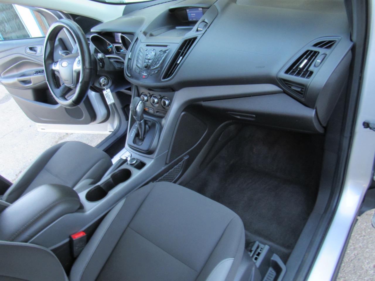 Ford Escape S FWD 2015