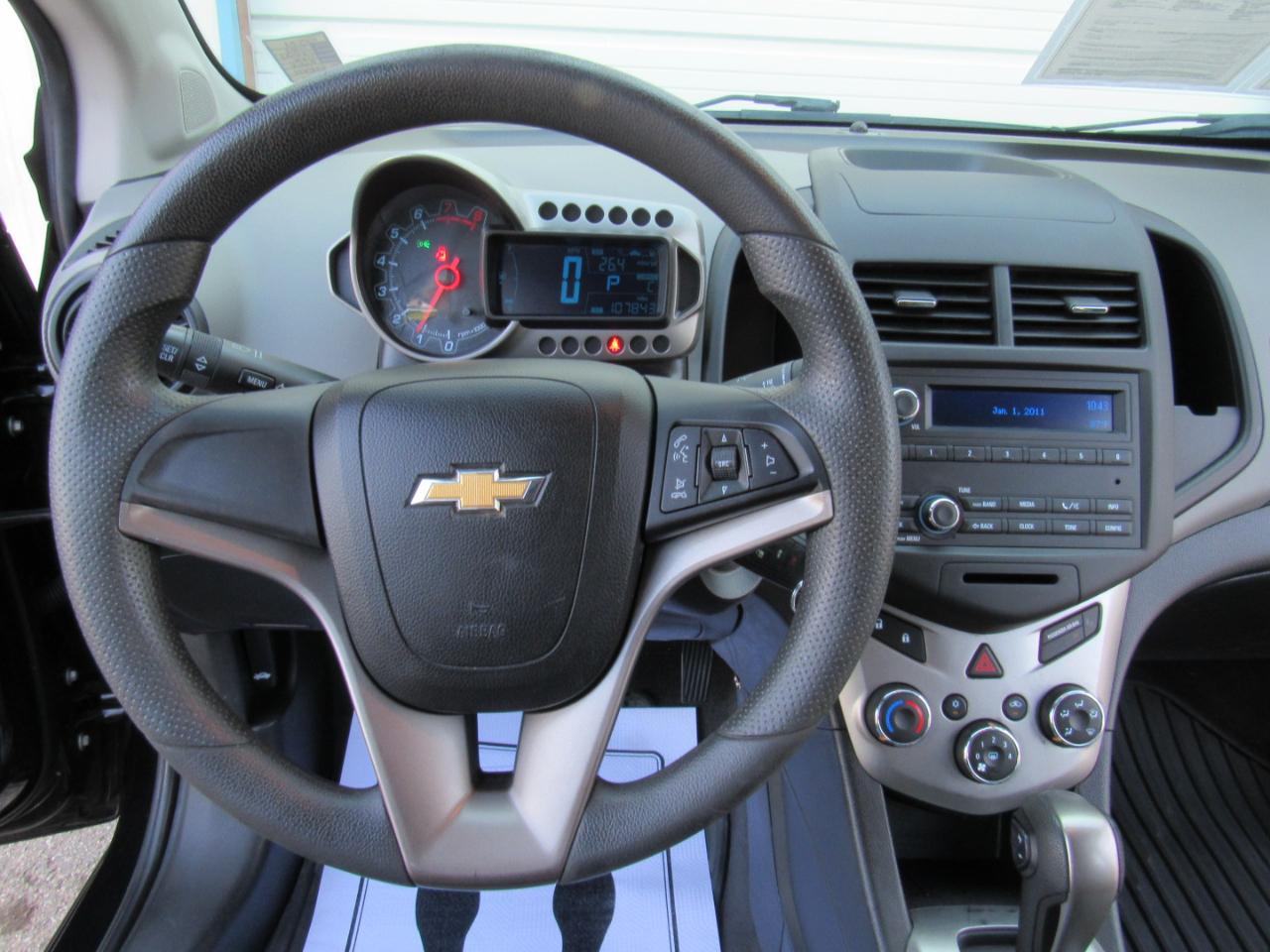 Chevrolet Sonic LS Auto Sedan 2014