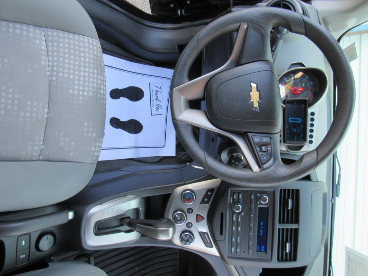 Chevrolet Sonic LS Auto Sedan 2014