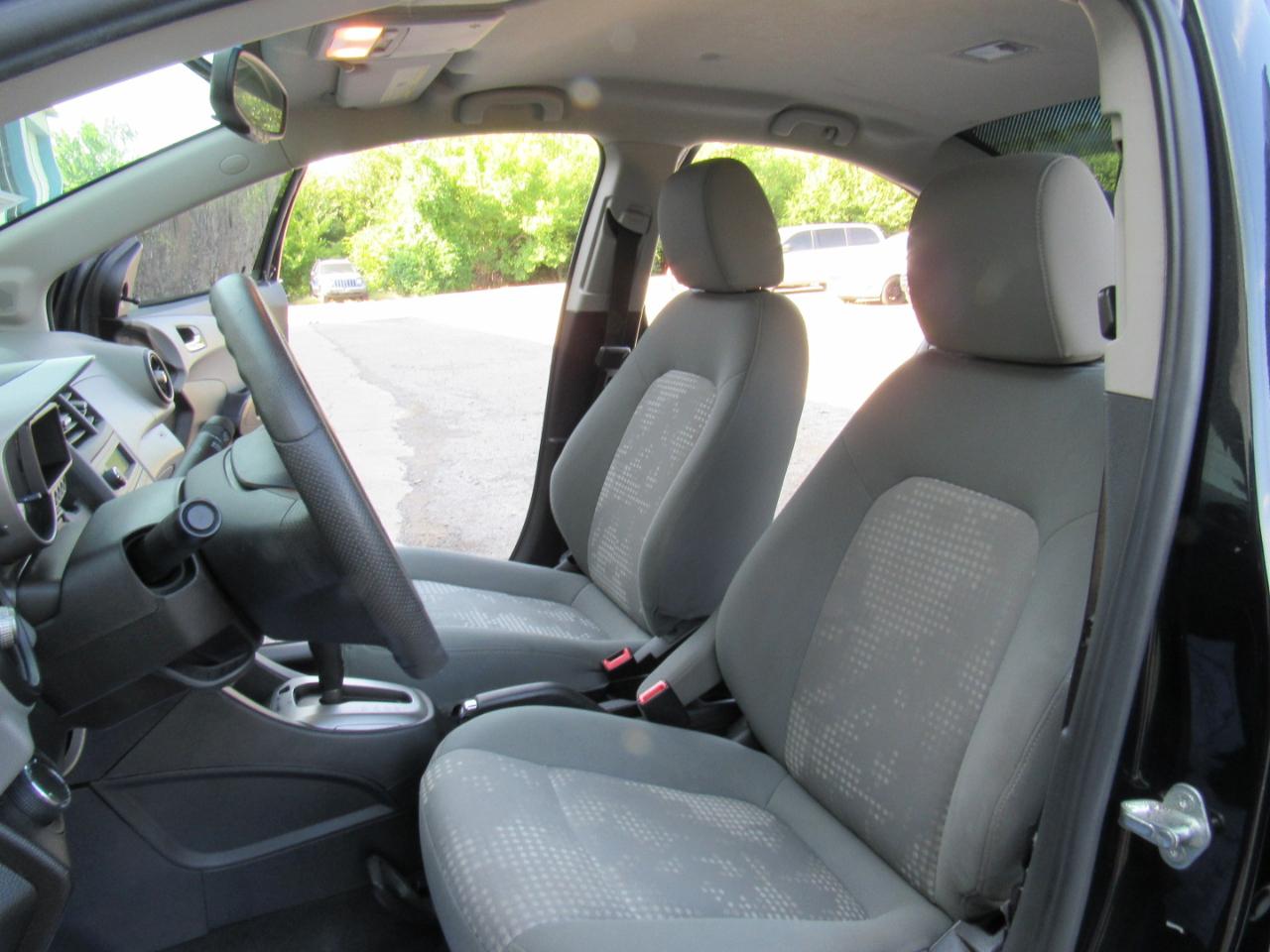 Chevrolet Sonic LS Auto Sedan 2014