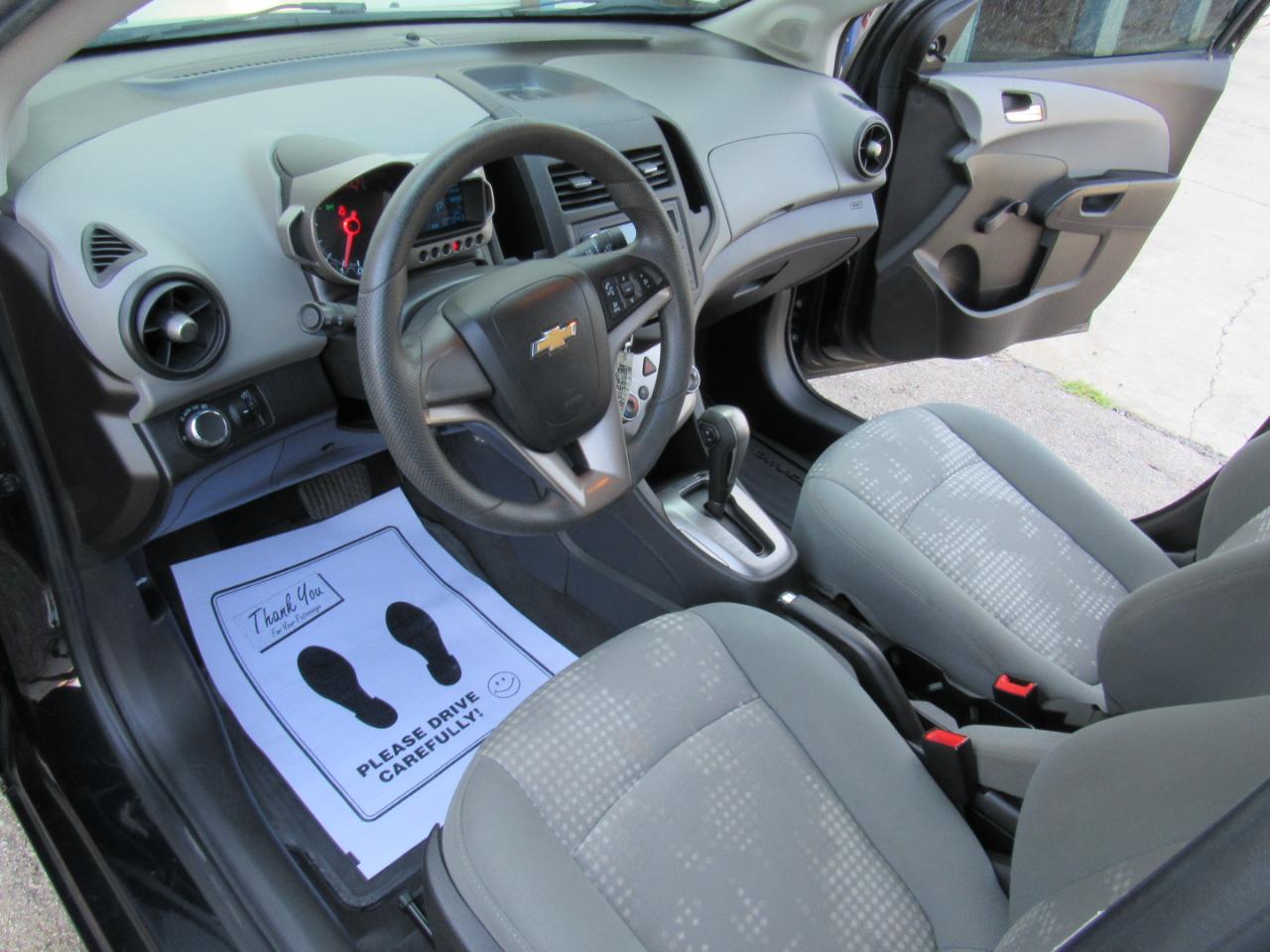 Chevrolet Sonic LS Auto Sedan 2014