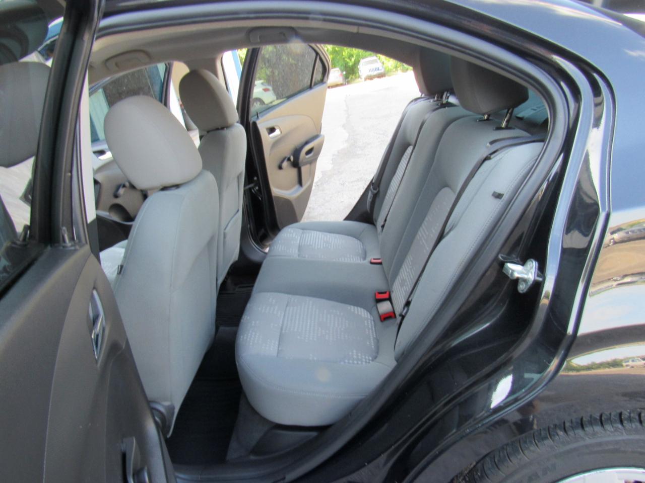 Chevrolet Sonic LS Auto Sedan 2014
