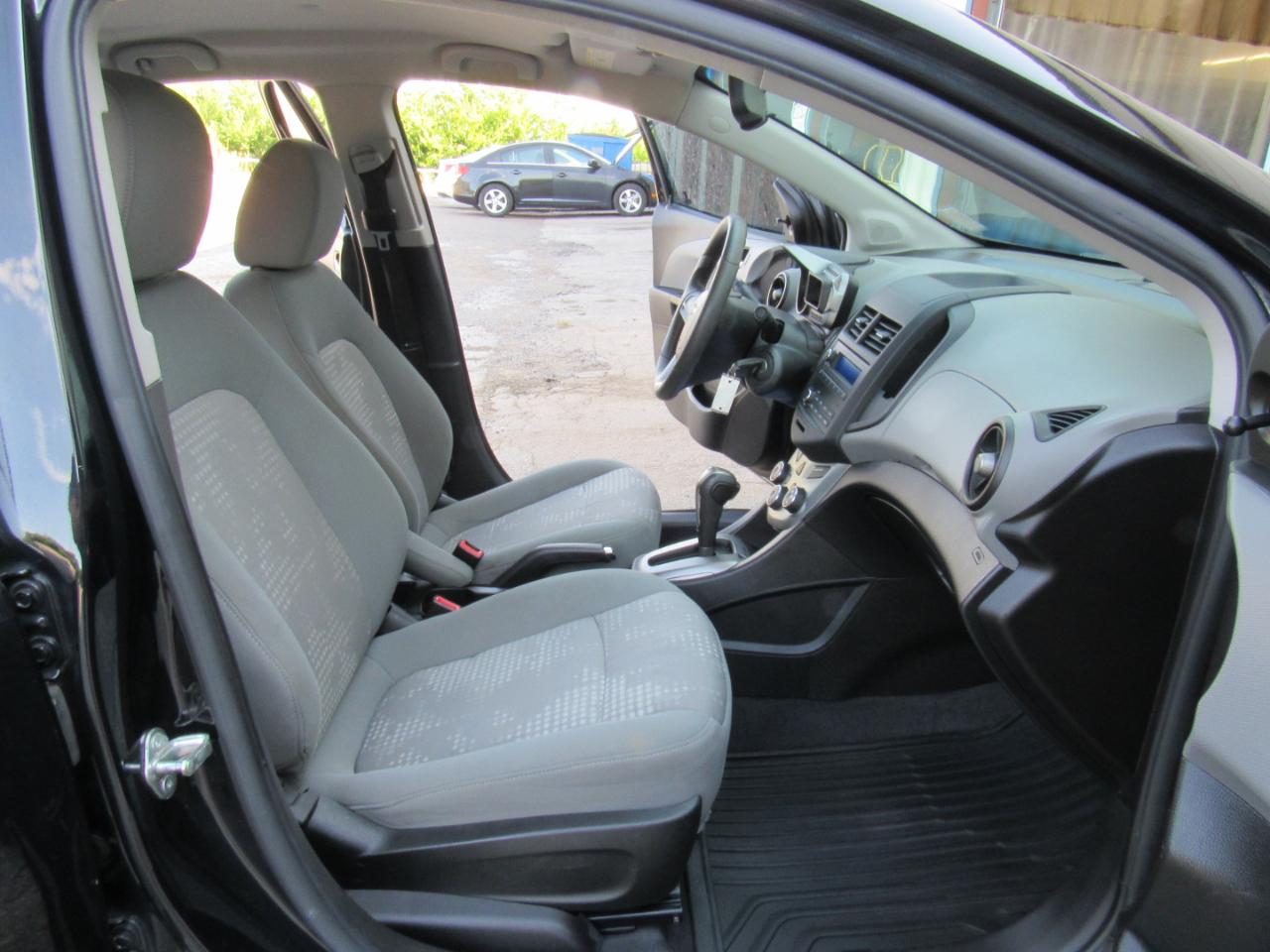 Chevrolet Sonic LS Auto Sedan 2014