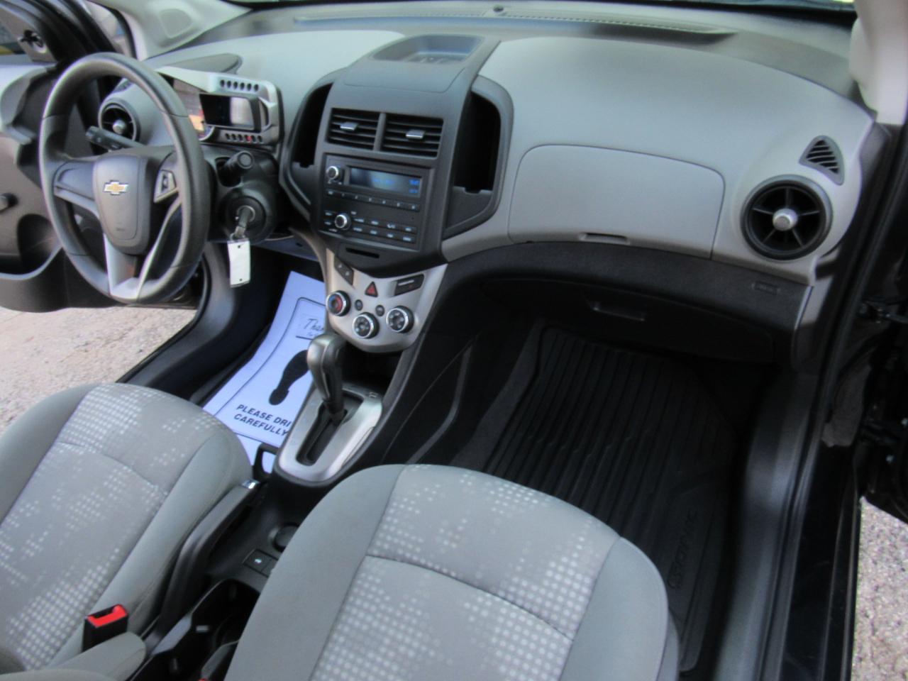 Chevrolet Sonic LS Auto Sedan 2014