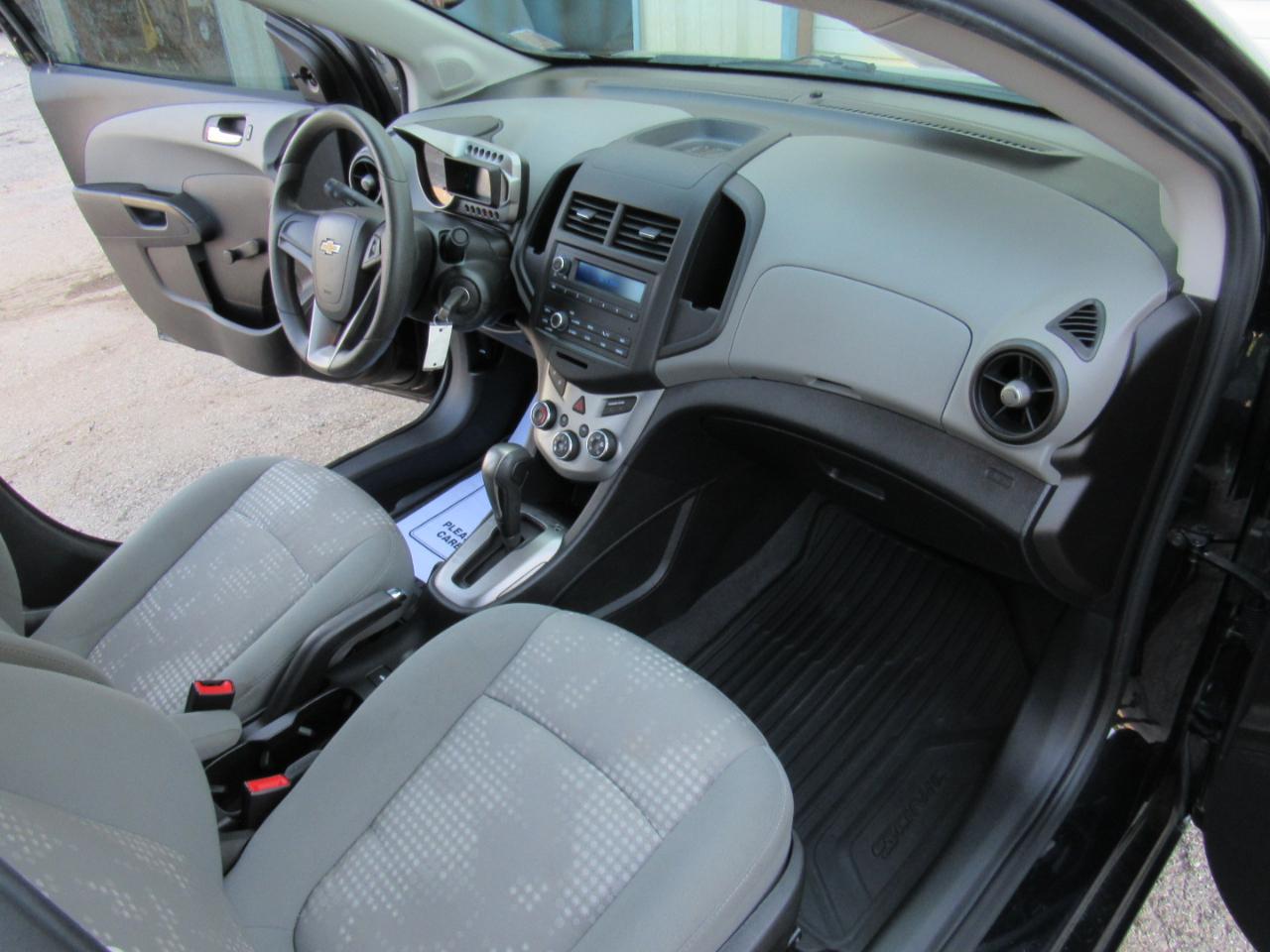 Chevrolet Sonic LS Auto Sedan 2014