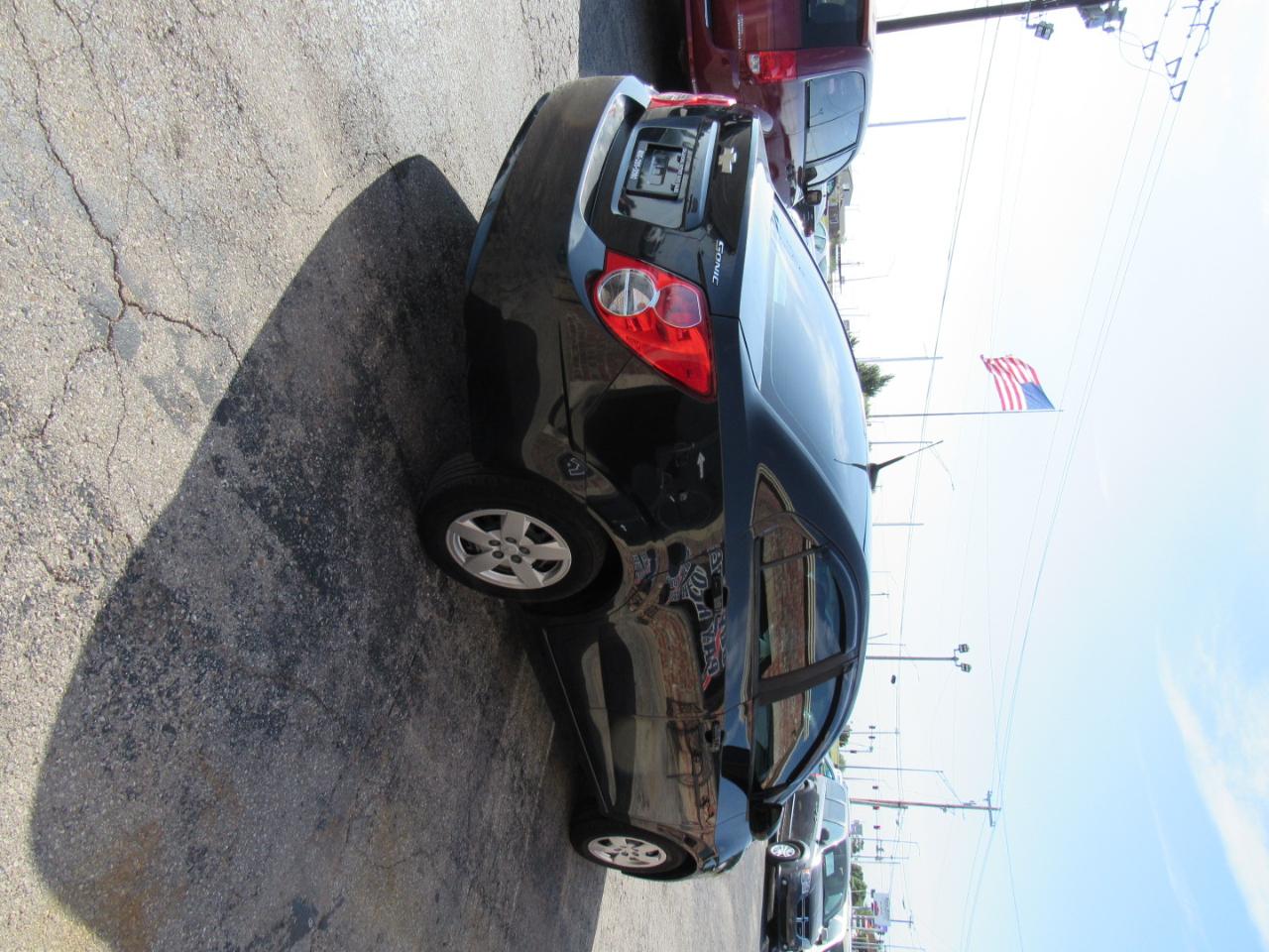 Chevrolet Sonic LS Auto Sedan 2014