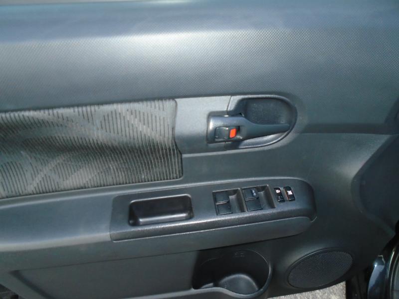 Scion xB 5-Door Wagon 5-Spd MT 2014