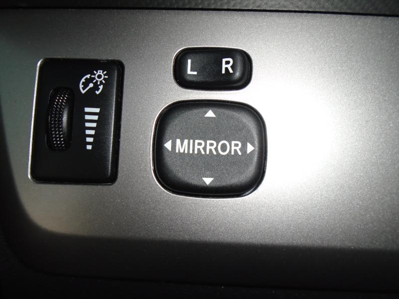 Scion xB 5-Door Wagon 5-Spd MT 2014