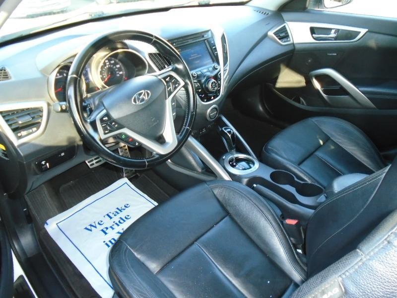 Hyundai Veloster Base 2014