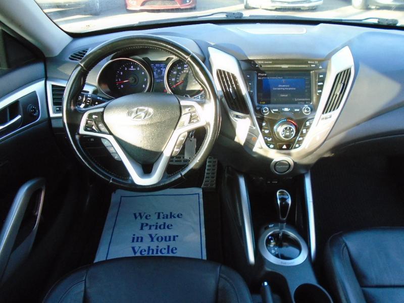 Hyundai Veloster Base 2014