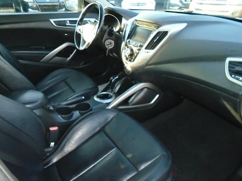 Hyundai Veloster Base 2014