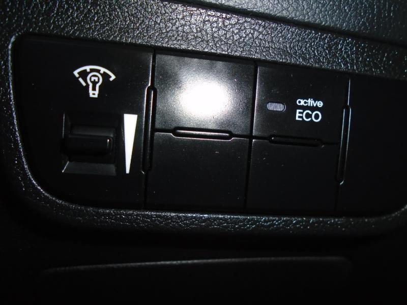 Hyundai Veloster Base 2014