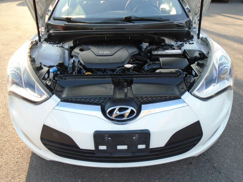 Hyundai Veloster Base 2014