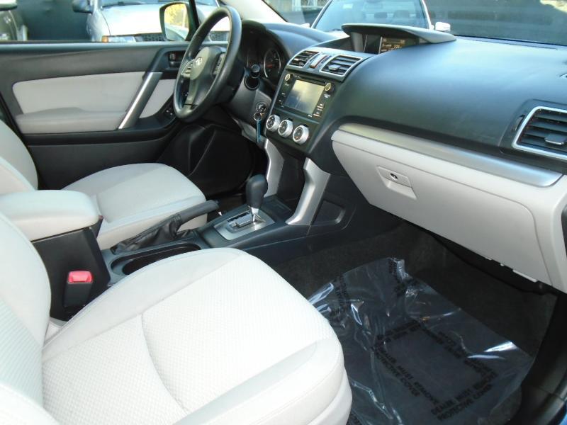 Subaru Forester 2.5i Premium PZEV CVT 2016