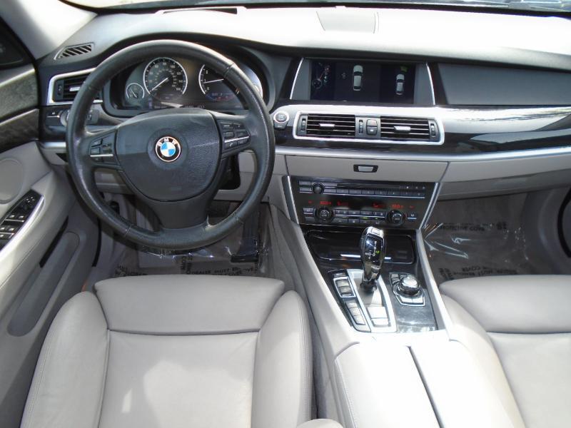 BMW 5-Series 550i xDrive GT 2013