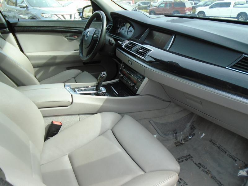 BMW 5-Series 550i xDrive GT 2013