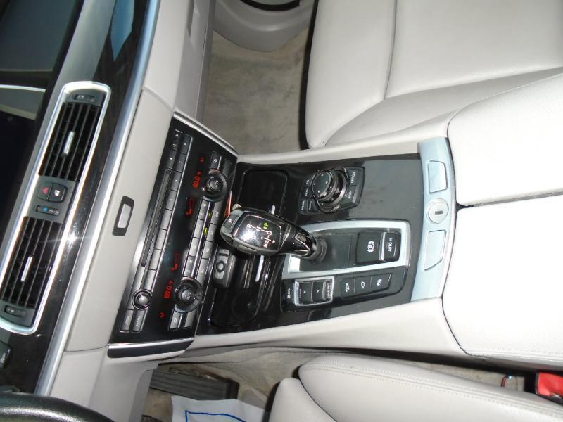 BMW 5-Series 550i xDrive GT 2013