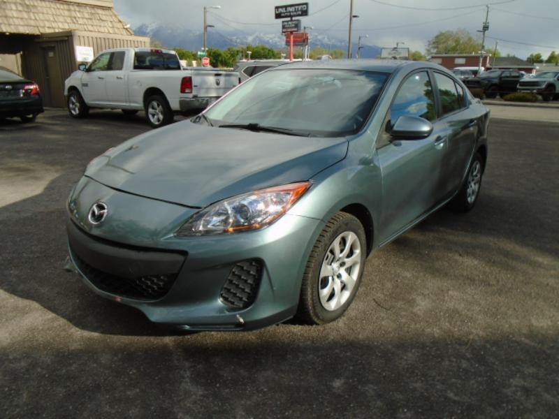 Mazda MAZDA3 i Sport 4-Door 2013