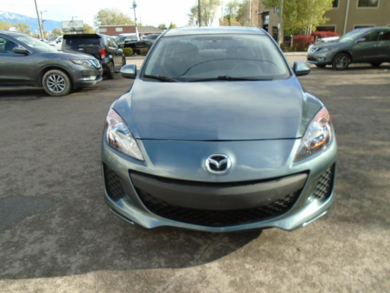 Mazda MAZDA3 i Sport 4-Door 2013