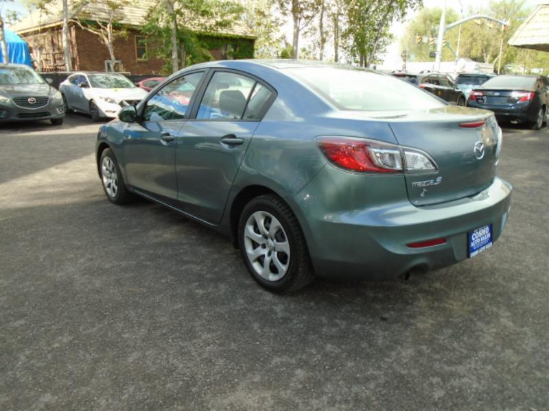 Mazda MAZDA3 i Sport 4-Door 2013