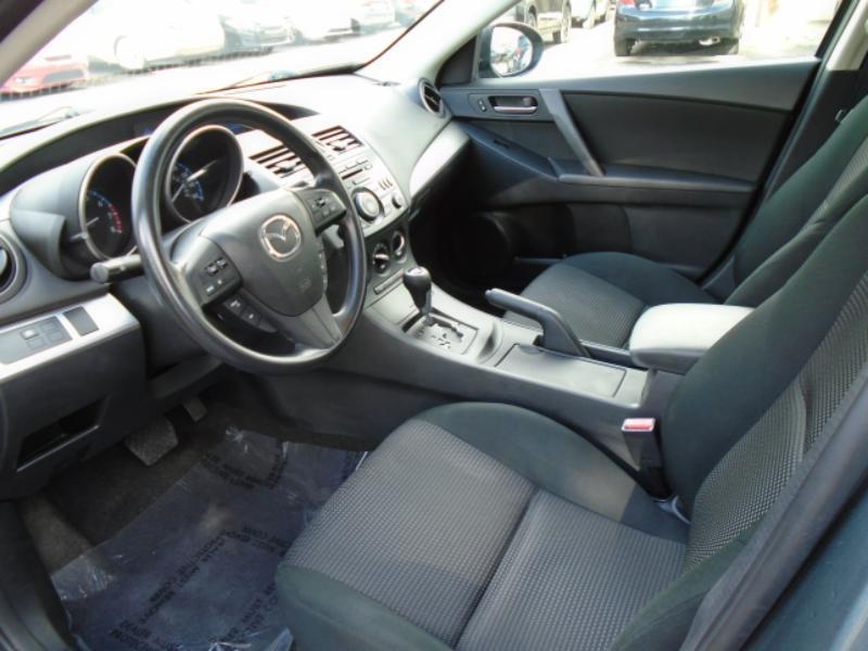 Mazda MAZDA3 i Sport 4-Door 2013