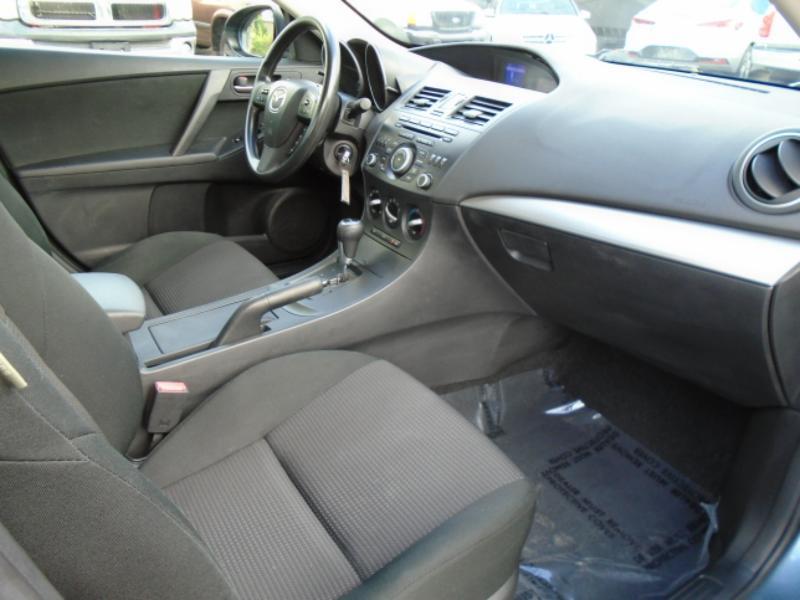 Mazda MAZDA3 i Sport 4-Door 2013