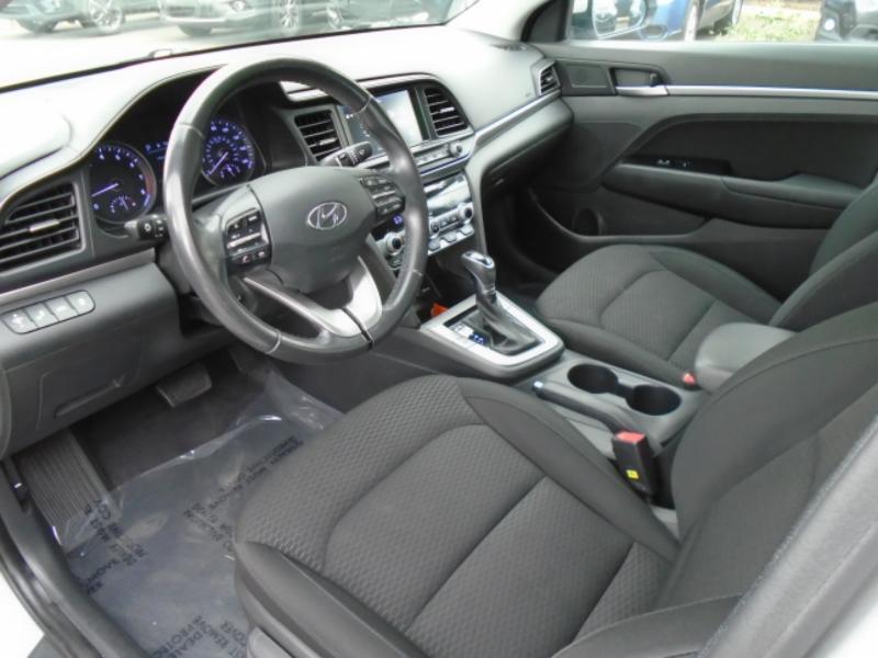 Hyundai Elantra SEL 2019